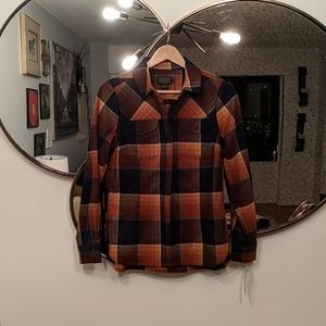Small brown Pendleton plaid!